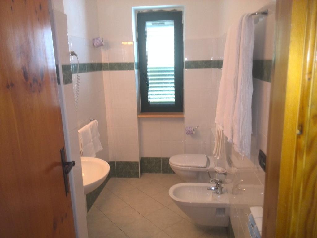 Hotel La Fattoria Camigliatello Silano Pokój zdjęcie