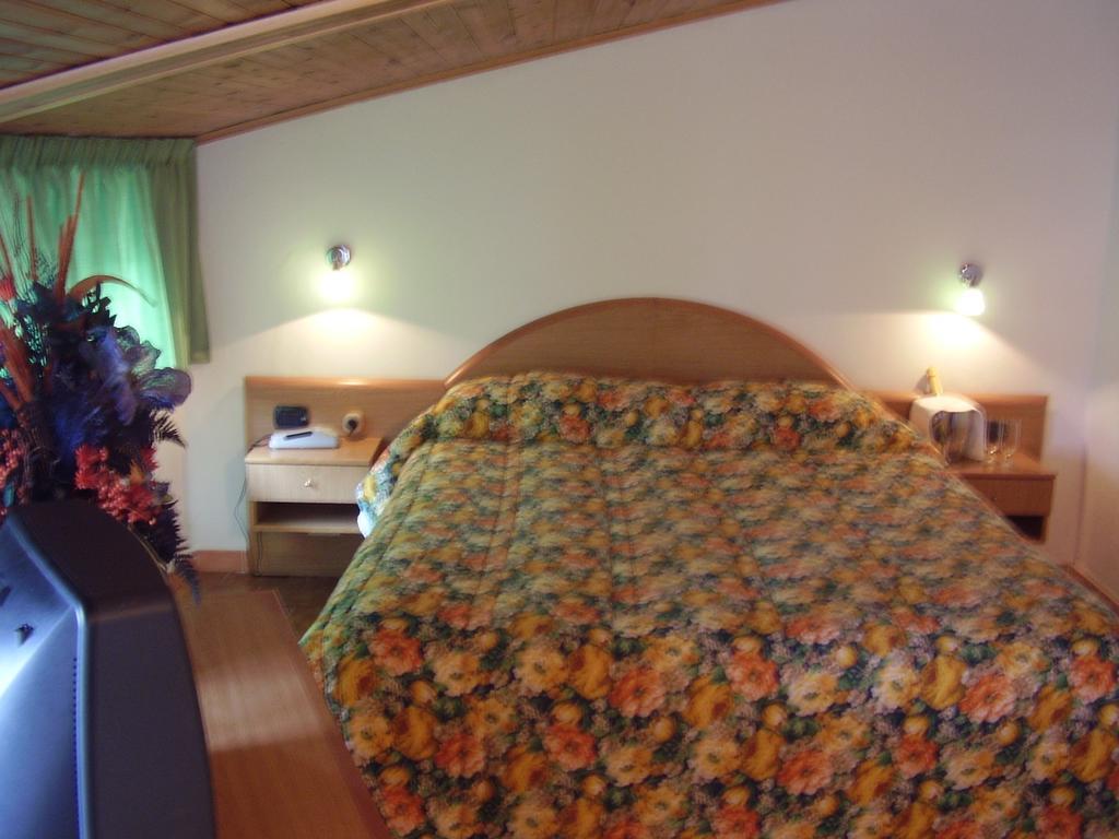 Hotel La Fattoria Camigliatello Silano Pokój zdjęcie
